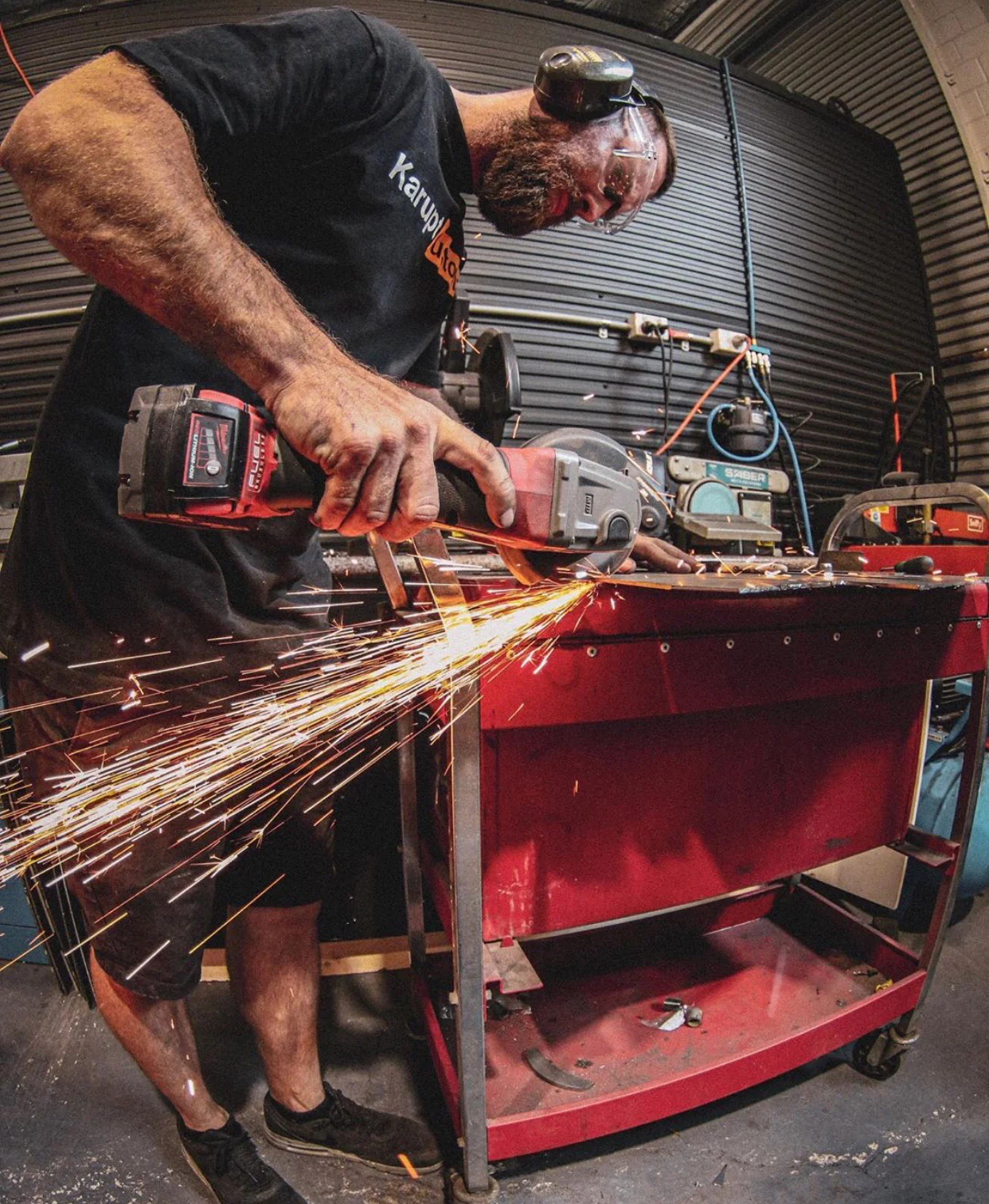 LAZER FACE SUNGLASSES: Clear - Image 9