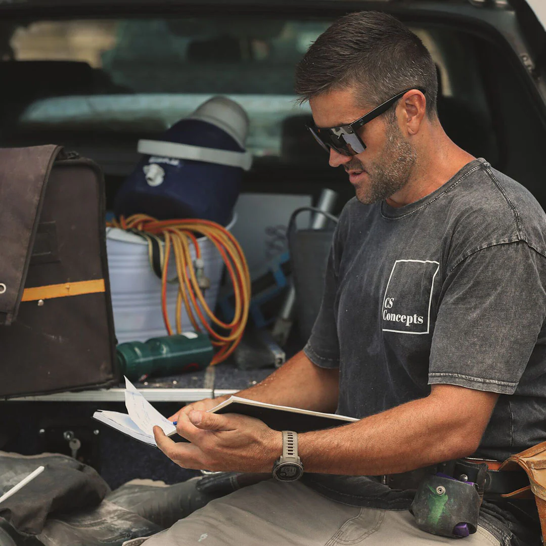 LAZER FACE SUNGLASSES: Black - Image 12