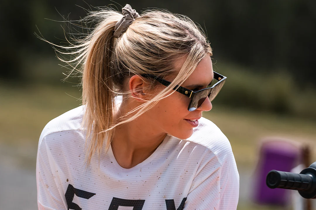 MARILYN SUNGLASSES: Black Frame x Black - Image 8