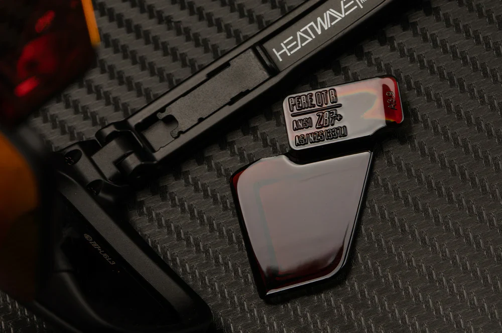 PERFORMANCE QUATRO SUNGLASSES: Black - Image 6